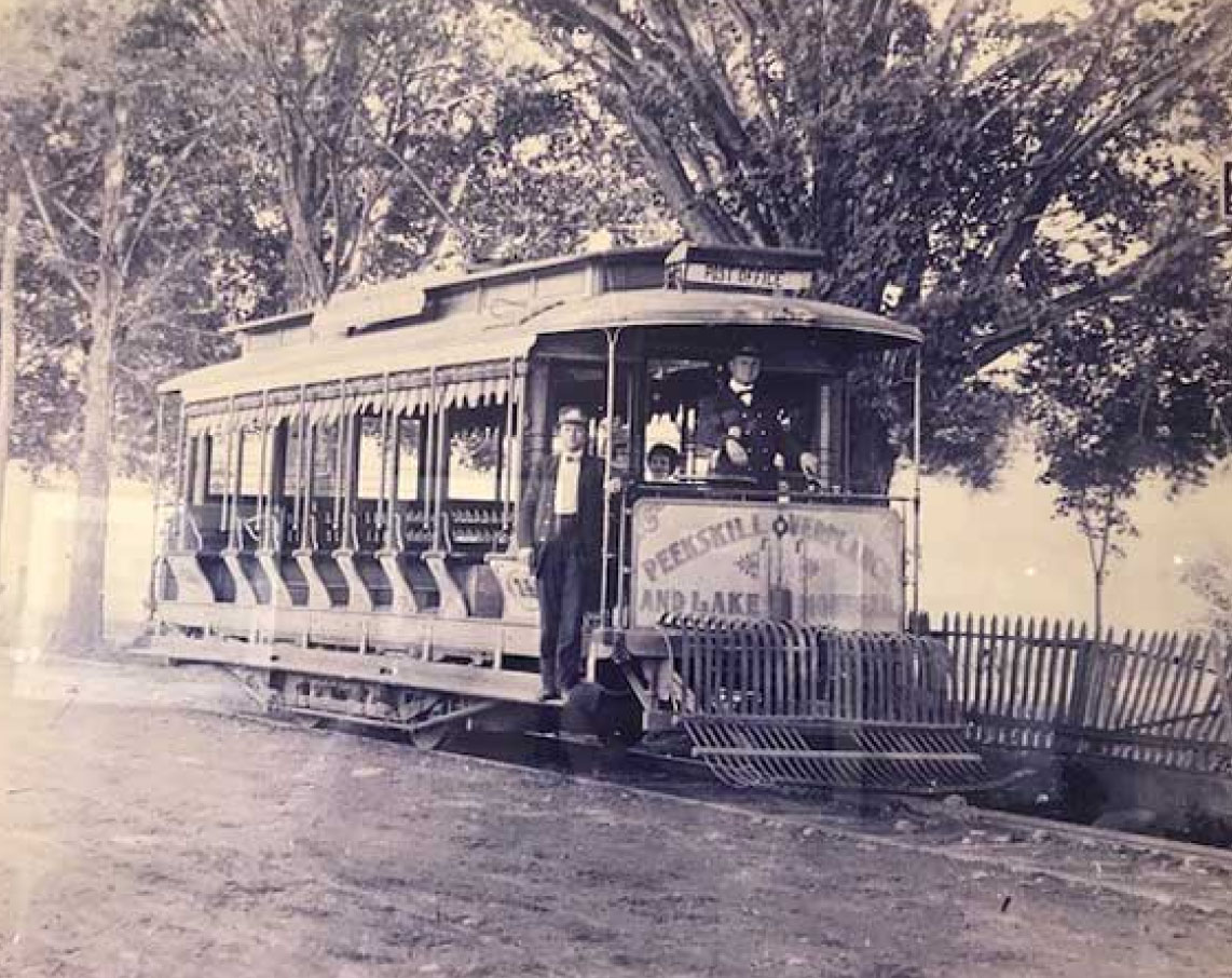 an old style photo of a train